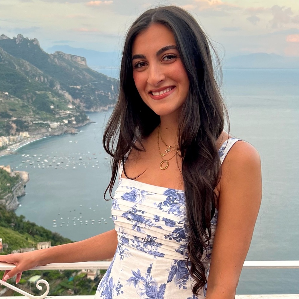 Meet your Posher, Christina